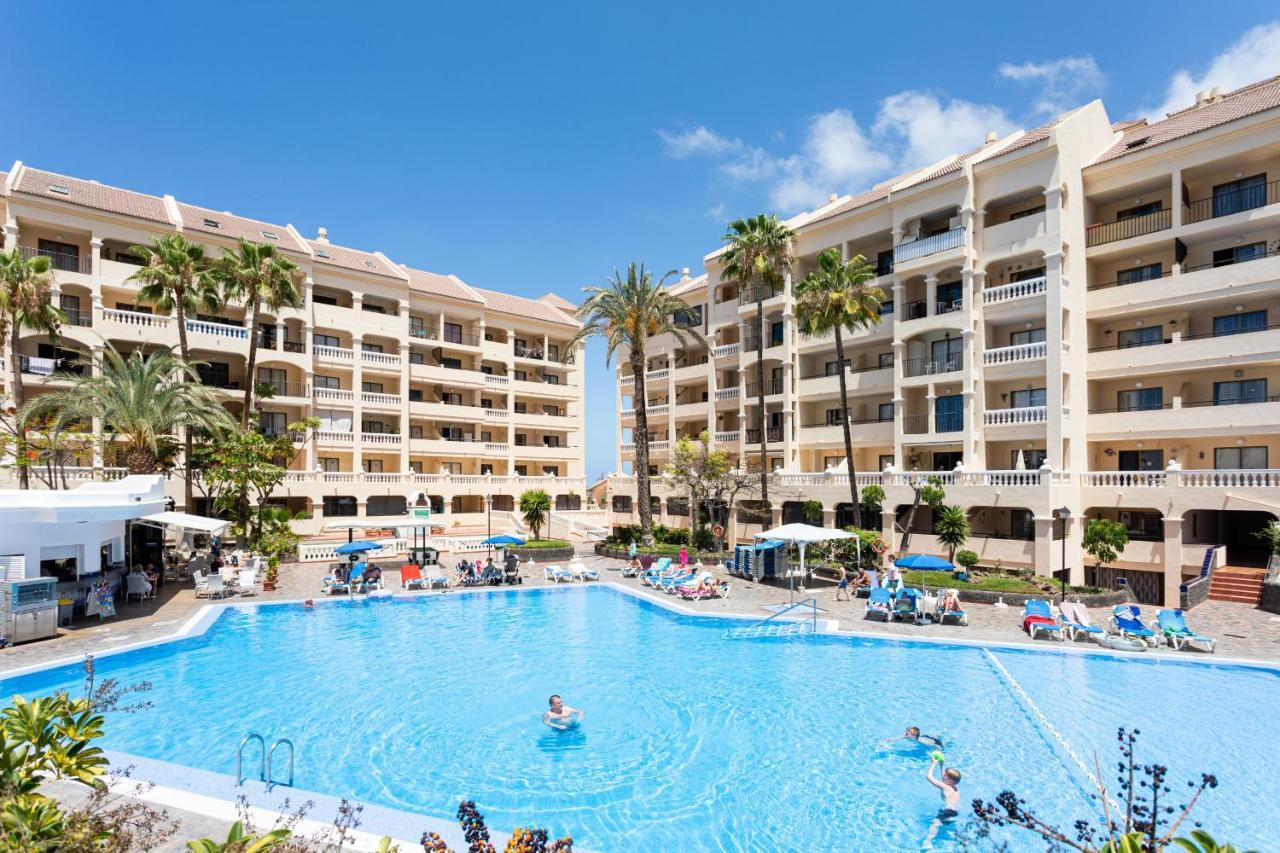 Castle Harbour Apartment Arona  Exterior photo